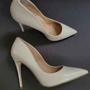 Steve Madden Daisie Pumps